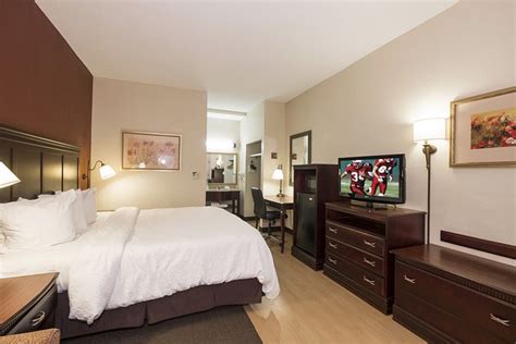 BENDIX HOTEL $59 ($̶7̶0̶) .